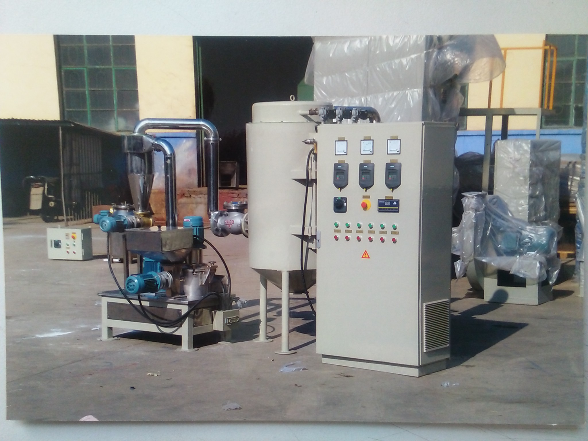 Dust Collecting 1000Kg Electrostatic Powder ACM MILL