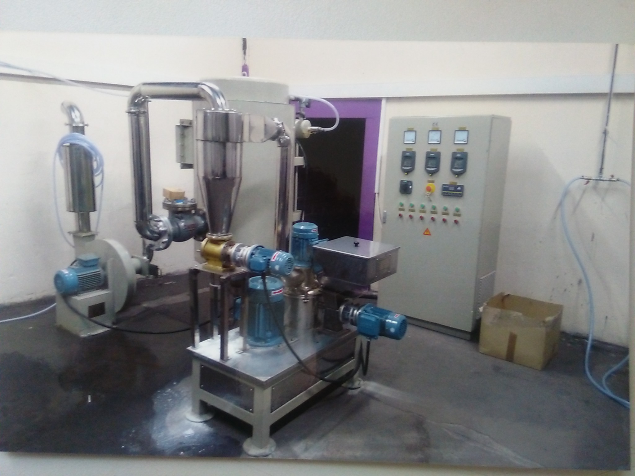 Dust Collecting 1000Kg Electrostatic Powder ACM MILL